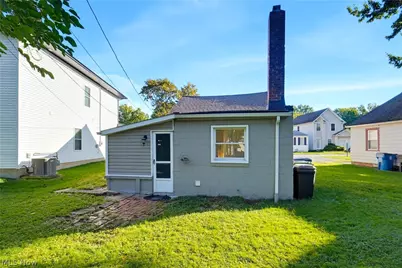 452 Campers Drive, Eastlake, OH 44060 - Photo 3
