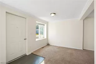 452 Campers Dr, Eastlake, OH 44060 - Photo 5