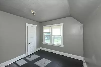 6153 Morton Avenue, Loveland, OH 44127 - Photo 35