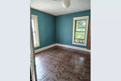 329 McClain Avenue, Coshocton, OH 43812 - Photo 9