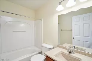 3201 Ridgewood Rd, Fairlawn, OH 44333 - Photo 13