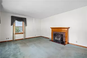 111 Yunker Ct, Elyria, OH 44035 - Photo 3