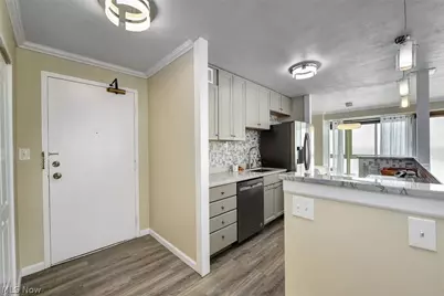 12520 Edgewater Drive #1506, Oakwood, OH 44107 - Photo 5