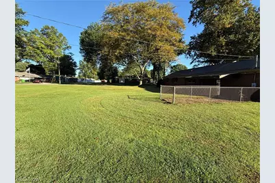 1820 Dover Avenue, Dover, OH 44622 - Photo 39