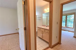 9286 Forest Point Cir, Macedonia, OH 44056 - Photo 21