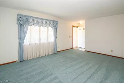 1211 Nancy Anna Avenue NW, Massillon, OH 44646 - Photo 9