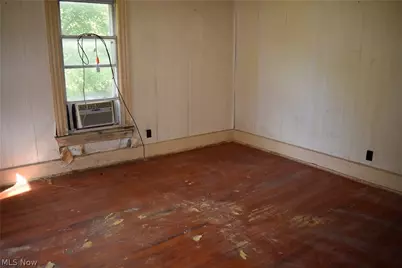 5050 Villa Marie Road, Lowellville, OH 44436 - Photo 9
