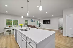 1020 Ashford Ct, Columbia Station, OH 44028 - Photo 11