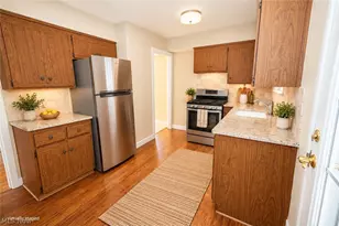 5252 Karen Isle Dr, Willoughby, OH 44094 - Photo 5