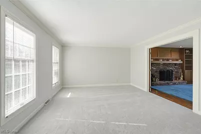 7850 Bainbridge Road, Chagrin Falls, OH 44023 - Photo 3