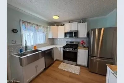 441 Independence Street, Fairport Harbor, OH 44077 - Photo 3