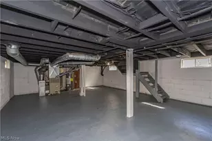 2221 10th St SW, Akron, OH 44314 - Photo 25