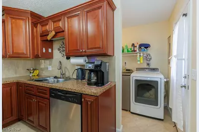 245 Defiance Avenue, Elyria, OH 44035 - Photo 13