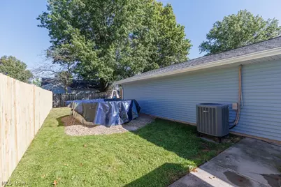 245 Defiance Avenue, Elyria, OH 44035 - Photo 19
