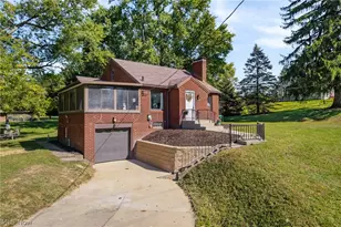 1415 Faircrest St SE, Canton, OH 44707 - Photo 3