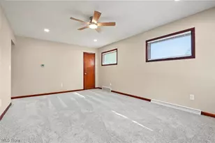 483 17th St NW, Barberton, OH 44203 - Photo 5