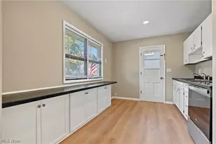 483 17th St NW, Barberton, OH 44203 - Photo 7