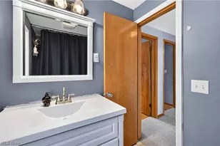 415 E 305th St, Willowick, OH 44095 - Photo 23