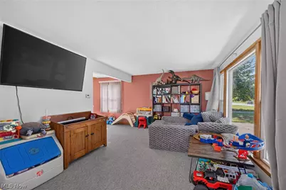 415 E 305th Street, Willowick, OH 44095 - Photo 3