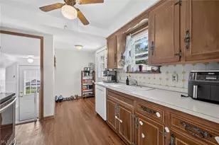 415 E 305th St, Willowick, OH 44095 - Photo 11
