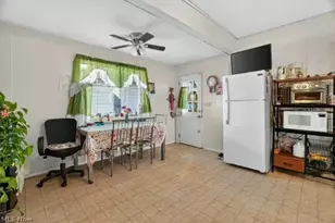 429 W Main St, Geneva, OH 44041 - Photo 19