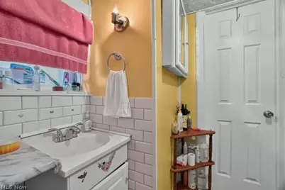 429 W Main Street, Geneva, OH 44041 - Photo 23
