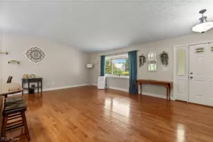 3544 Ada Vista Dr, Uniontown, OH 44685 - Photo 7