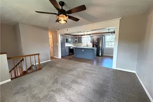 1142 Courtland Rd, Weirton, WV 26062 - Photo 7