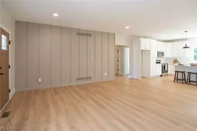 4327 Skycrest Drive NW, Canton, OH 44718 - Photo 9