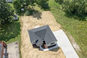 4327 Skycrest Dr NW, Canton, OH 44718 - Photo 3