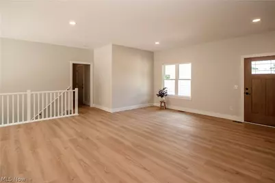 4327 Skycrest Drive NW, Canton, OH 44718 - Photo 7