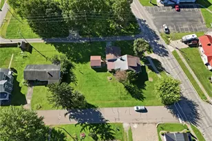 1103 W State St, Newcomerstown, OH 43832 - Photo 5