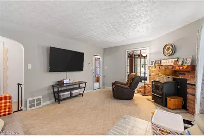959 Neimans Avenue SE, East Canton, OH 44730 - Photo 9
