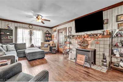 251 Norton Avenue, Barberton, OH 44203 - Photo 5