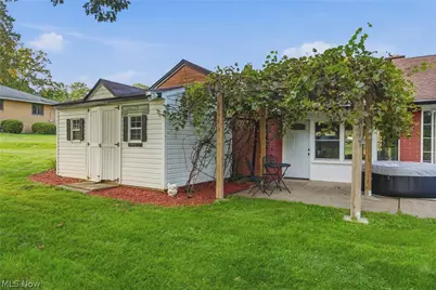 1004 Eastwood Street NE, Canton, OH 44714 - Photo 41