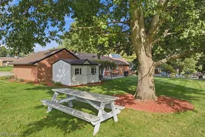 1004 Eastwood Street NE, Canton, OH 44714 - Photo 45