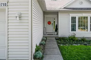 5715 Ashton Woods Cir, Ravenna, OH 44266 - Photo 5