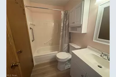 5484 Wildwood Court #B, Willoughby, OH 44094 - Photo 15