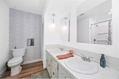 130 E Wellock Drive, Akron, OH 44319 - Photo 21