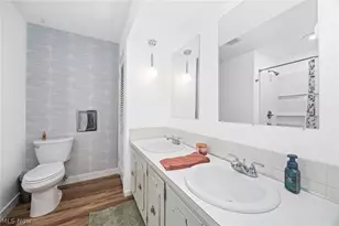 130 E Wellock Dr, Akron, OH 44319 - Photo 21