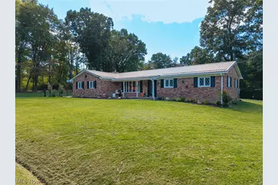 130 E Wellock Drive, Akron, OH 44319 - Photo 3