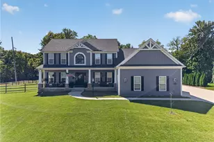 294 Sapphire Ln, Streetsboro, OH 44241 - Photo 1
