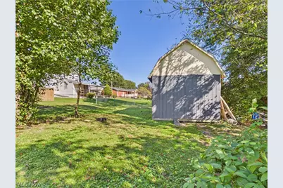 130 E 5th Street, Williamstown, WV 26187 - Photo 23