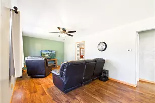 130 E 5th St, Williamstown, WV 26187 - Photo 3