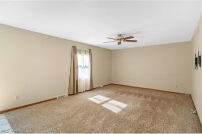 591 Breiton Circle, Barberton, OH 44203 - Photo 11