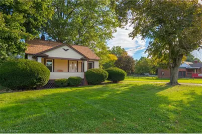 6077 Lake Avenue, Elyria, OH 44035 - Photo 3