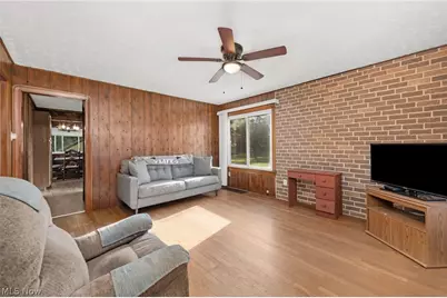 6077 Lake Avenue, Elyria, OH 44035 - Photo 11