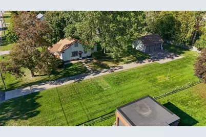 6077 Lake Avenue, Elyria, OH 44035 - Photo 47