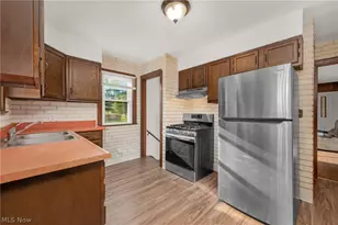 6077 Lake Ave, Elyria, OH 44035 - Photo 13