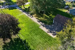 6077 Lake Ave, Elyria, OH 44035 - Photo 49